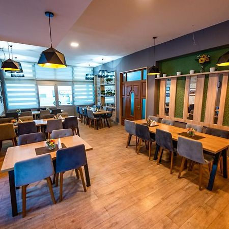 Hotel Oasis Gnojnice Eksteriør billede