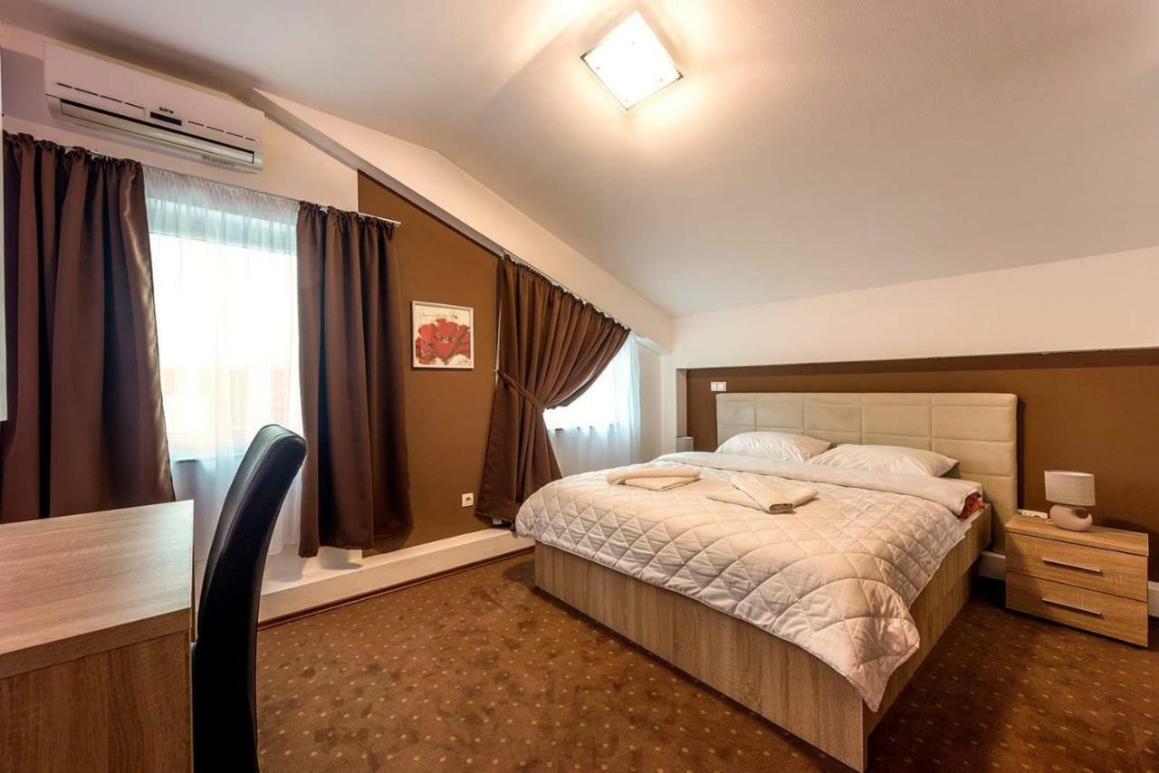 Hotel Oasis Gnojnice Eksteriør billede